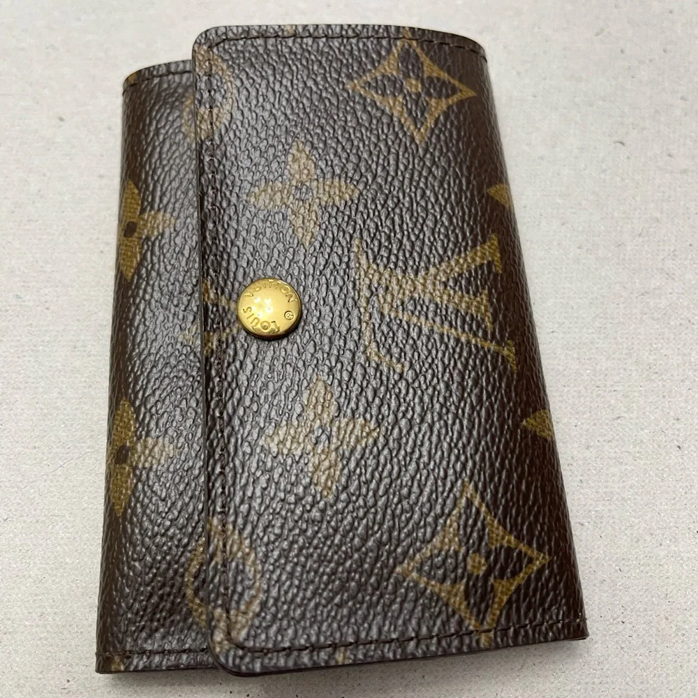 Louis Vuitton Monogram Multicles Key Case - Picture 7 of 15